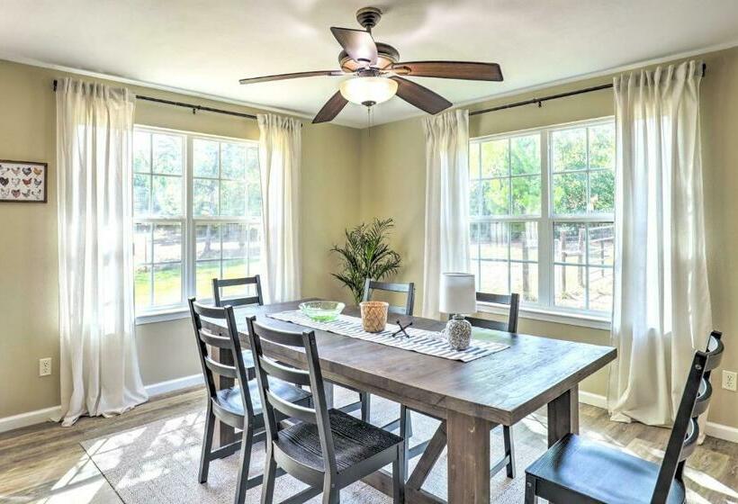 Pet Friendly Retreat Less Than 5 Mi To Bastrop Lake!