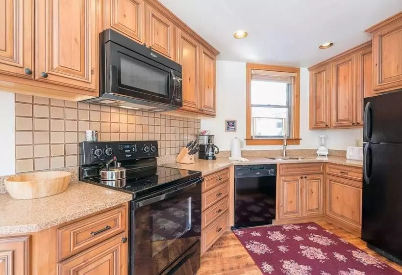 Plunge A By Avantstay Stunning Views & A Block From Lift #7