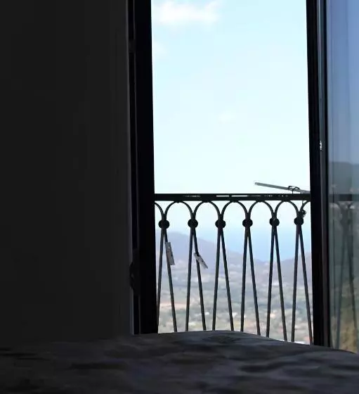 Aamiaismajoitus (B&B) Antares Rooms