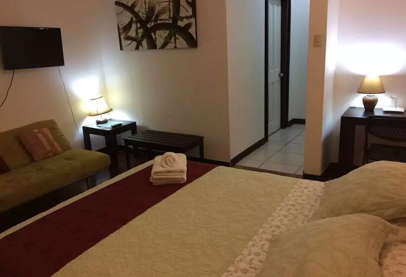 هتل Dream House Escazu