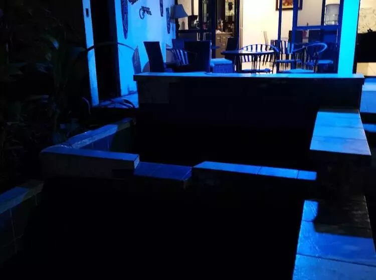 هتل Dream House Escazu