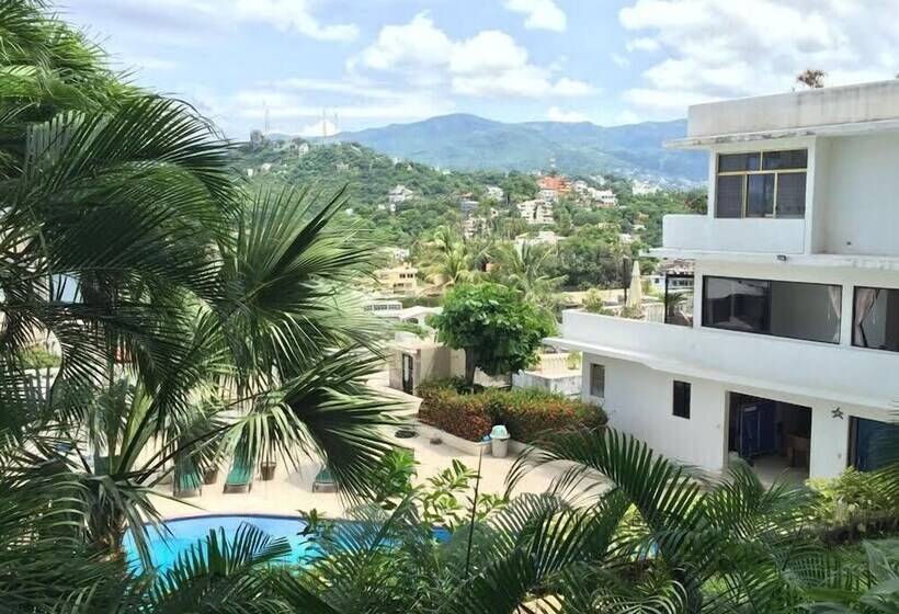 בית מלון כפרי Villas Luna Marina