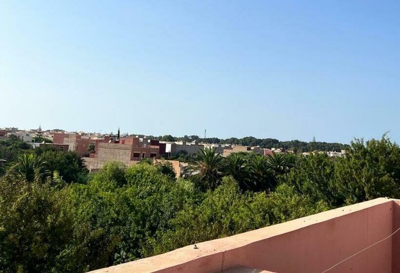 Maison Du Bonheur En Bord De Mer Avec Piscine