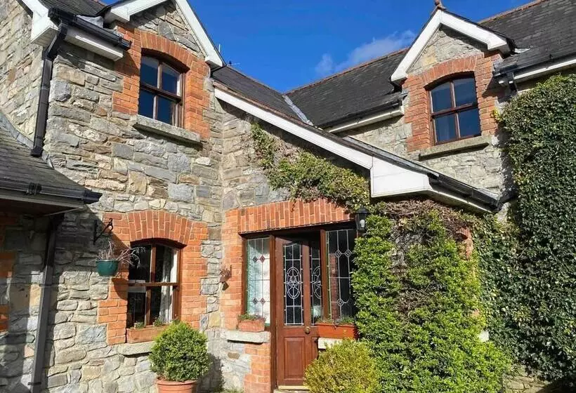 Beautiful Countryside House With Jacuzzi Close To Dublin City
