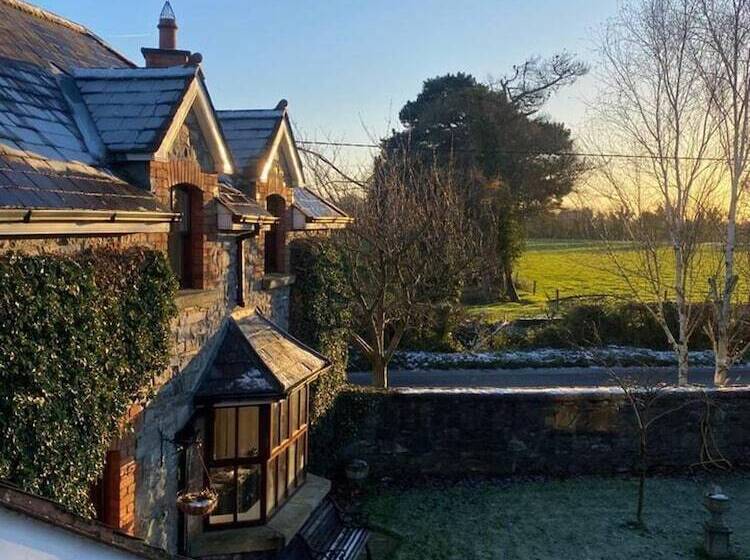 Beautiful Countryside House With Jacuzzi Close To Dublin City