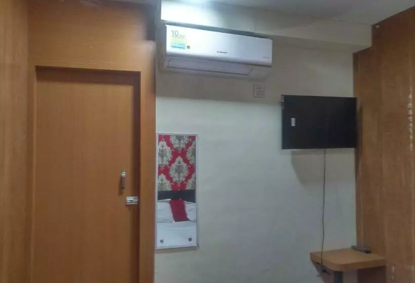 ホテル Oyo 92205 Kasturi Inn