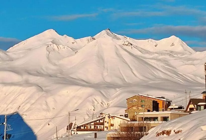 ペンション Enigma House