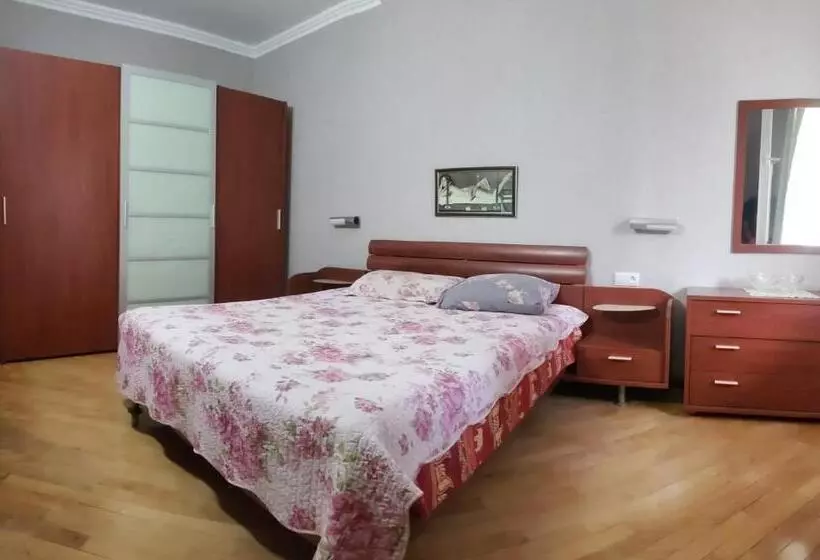 ペンション Enigma House