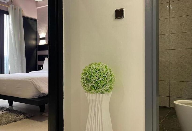 هتل Hôtel Vendôme Douala