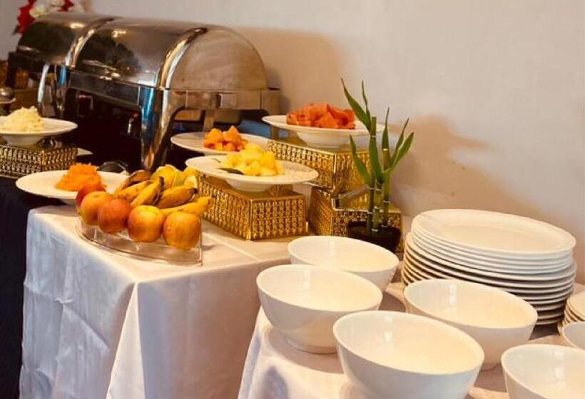 هتل Hôtel Vendôme Douala