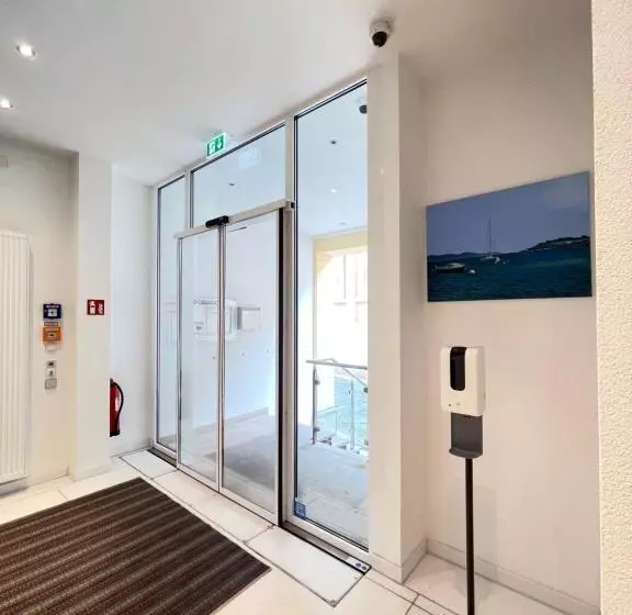 Art Hotel House One
