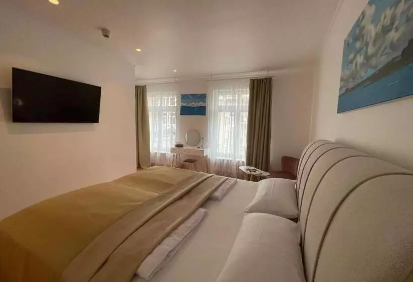 Art Hotel House One