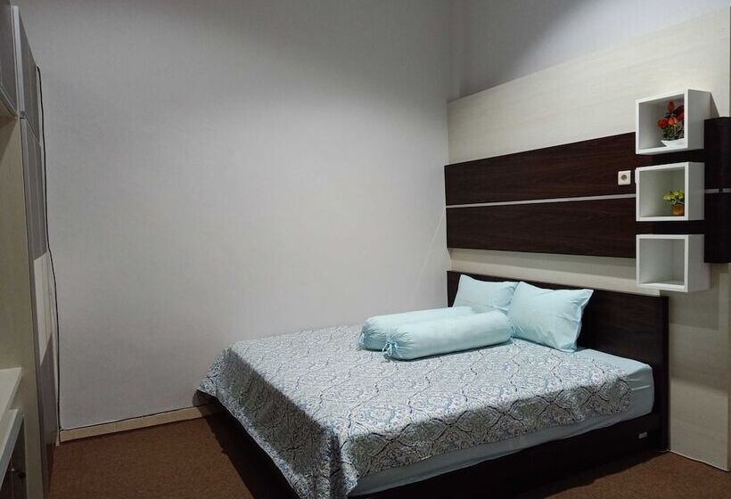 בית מלון כפרי Express O 91442 Bgp Guest House