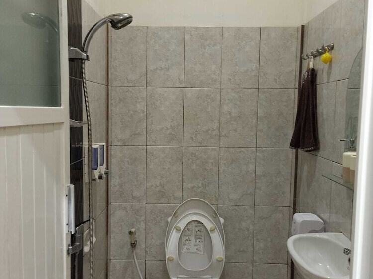 בית מלון כפרי Express O 91442 Bgp Guest House