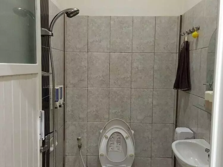 ホテル Express O 91442 Bgp Guest House