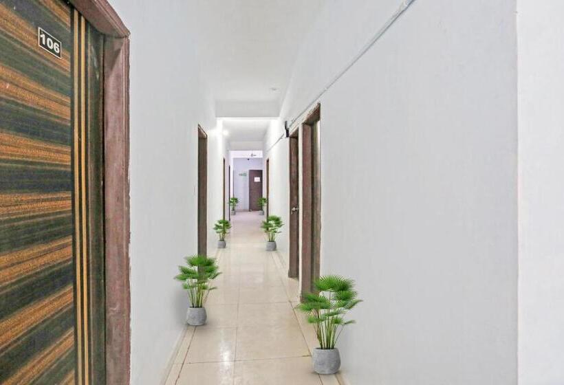 Hotel Flagship Imperial Residency Near Dashrath Puri Metro Station