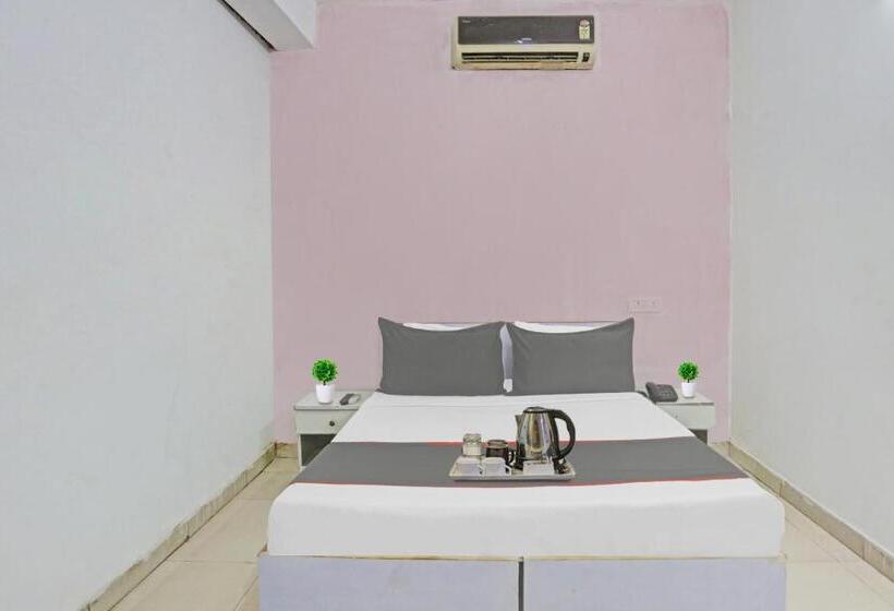 Hotel Flagship Imperial Residency Near Dashrath Puri Metro Station