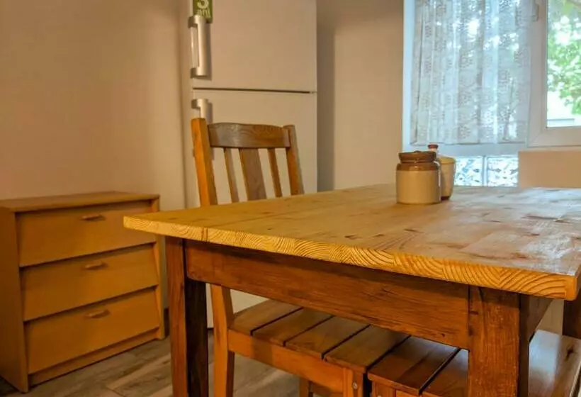 Moss S Economy Condo