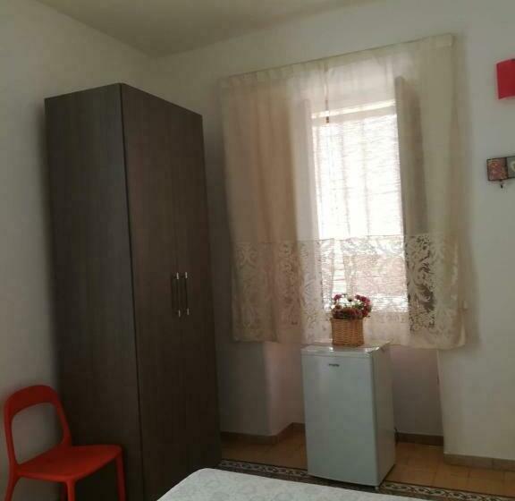 ペンション Da Elvira: Stanza Corallo