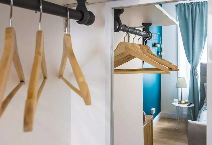 ペンション Pimlico Hub