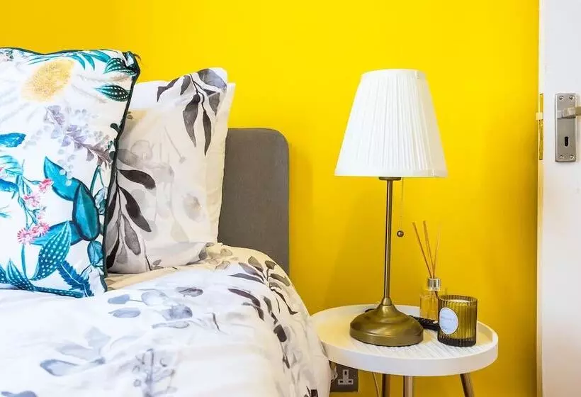 ペンション Pimlico Hub