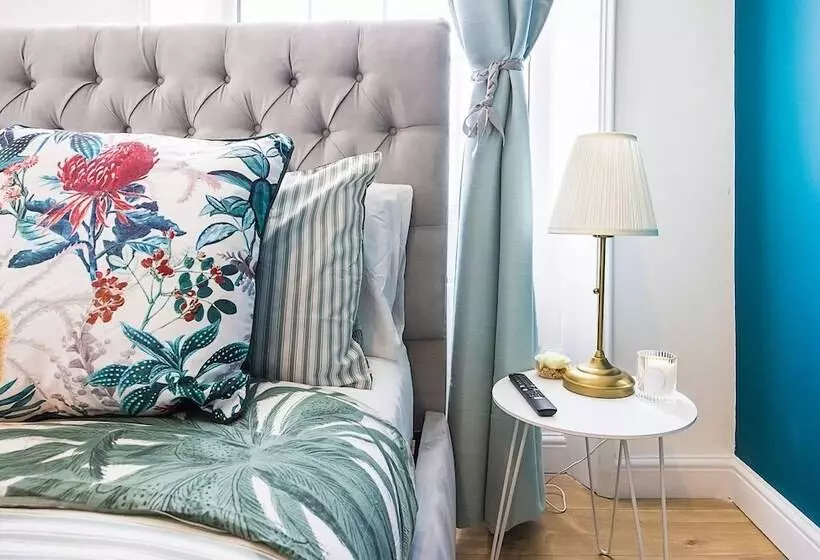 ペンション Pimlico Hub