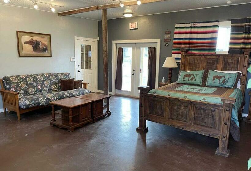 بنسيون Trails End Retreat