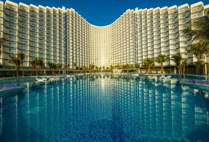 The Empyrean Cam Ranh Beach Resort