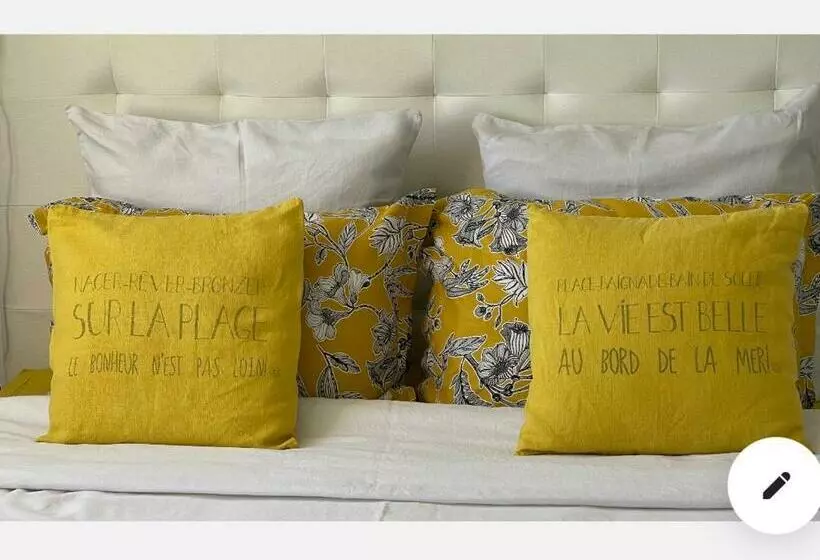 Aamiaismajoitus (B&B) Villa Cacharelle Vue Mer Piscine