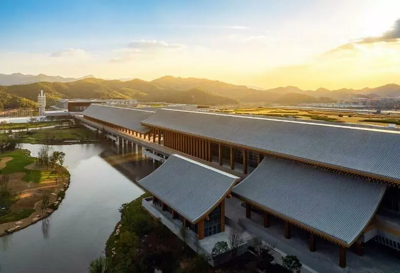 Wonderland Hotel Ningbo International Conference Center