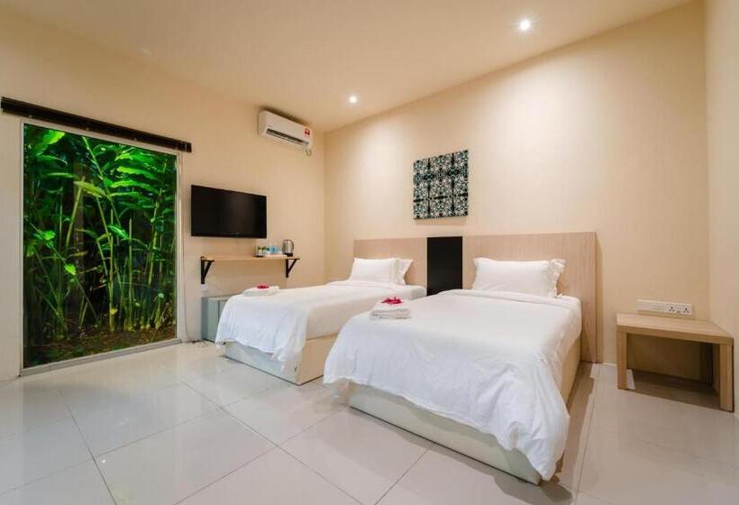 Hotel The Firefly Resort