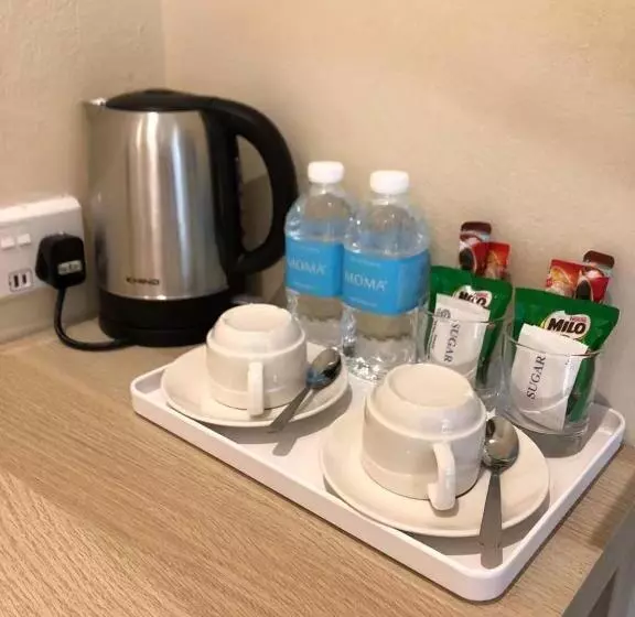 Hotelli The Firefly Resort