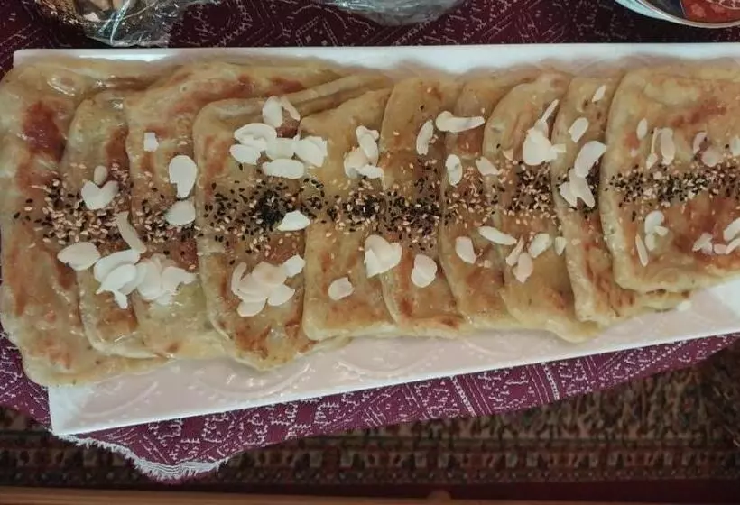 Majatalo Riad Lala Zakia