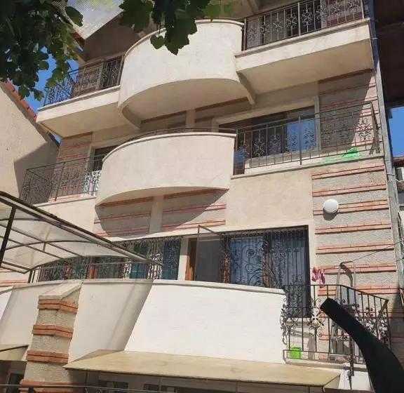 Pensió Vila Boss