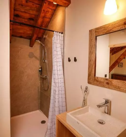 Domaine Agricole Cotzé / Casa Rural