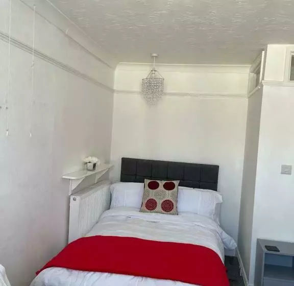 H &p Accommodation