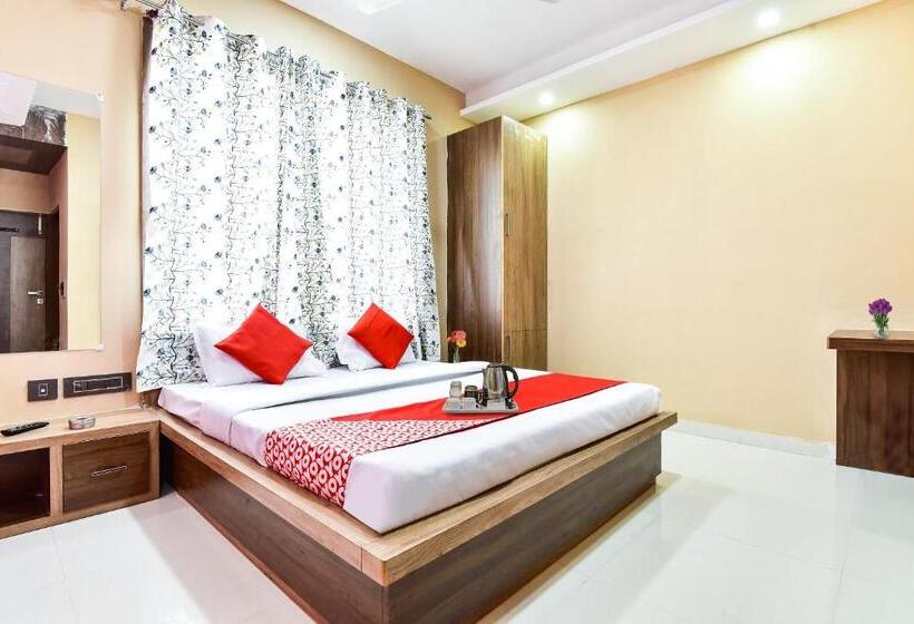 בית מלון כפרי Oyo 91763  Midiyan Palace