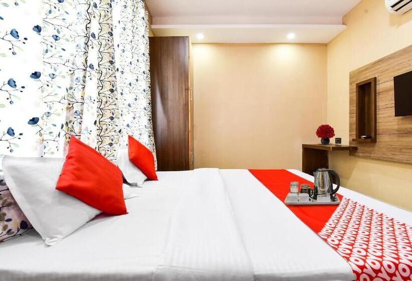 בית מלון כפרי Oyo 91763  Midiyan Palace