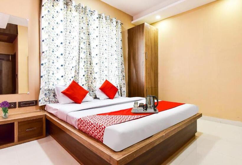 בית מלון כפרי Oyo 91763  Midiyan Palace