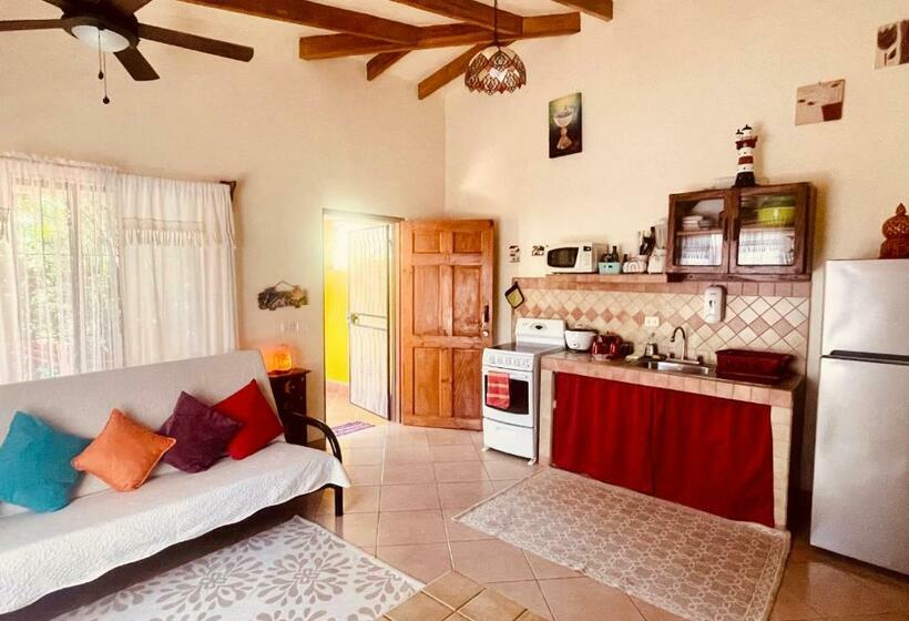 هتل The Inner Light Yoga Lodge