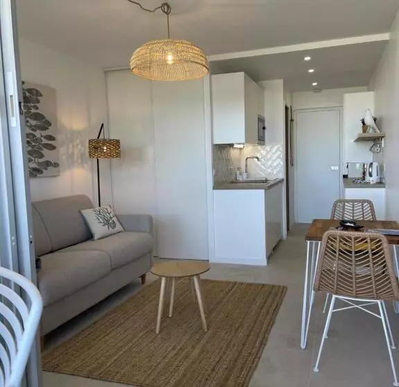 La Terrasse Sur Le Port   La Rochelle