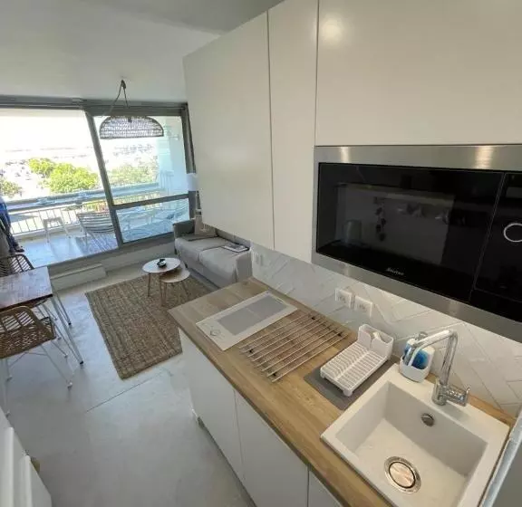 La Terrasse Sur Le Port   La Rochelle