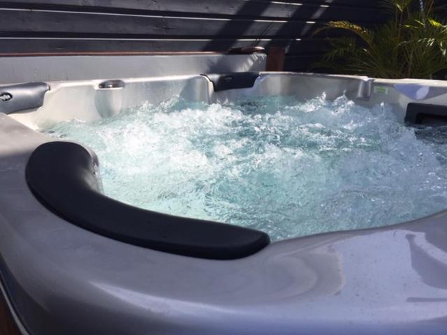Le Flamboyant Avec Piscine Chauffée 30° Et Jacuzzi