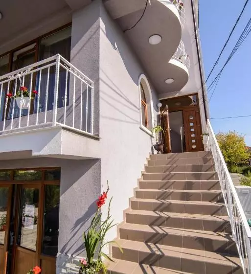 Pensão Vila Onasis