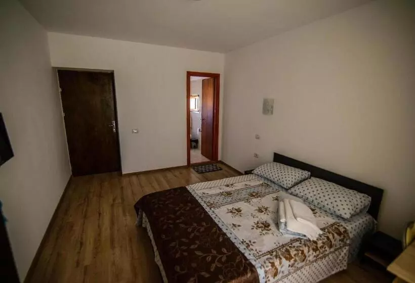 Pensão Vila Onasis