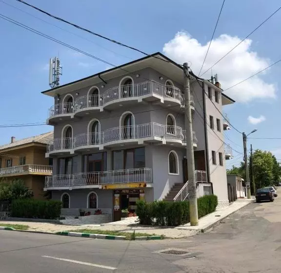 Pensão Vila Onasis