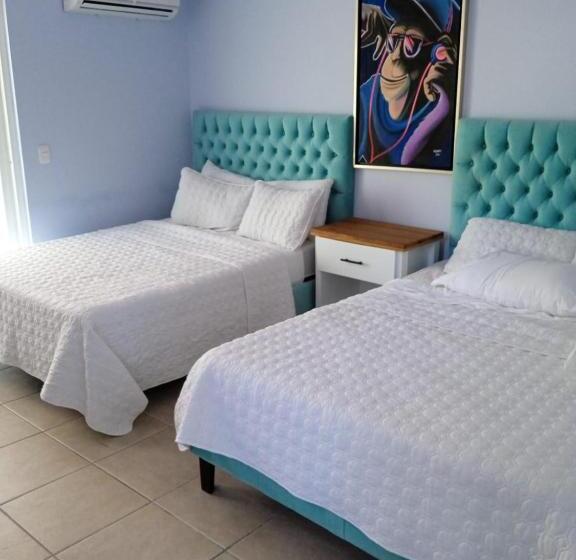 בית מלון כפרי Mono Azul