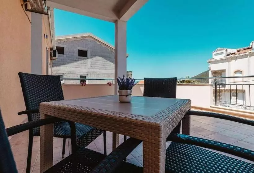 پانسیون Apartments Bozena
