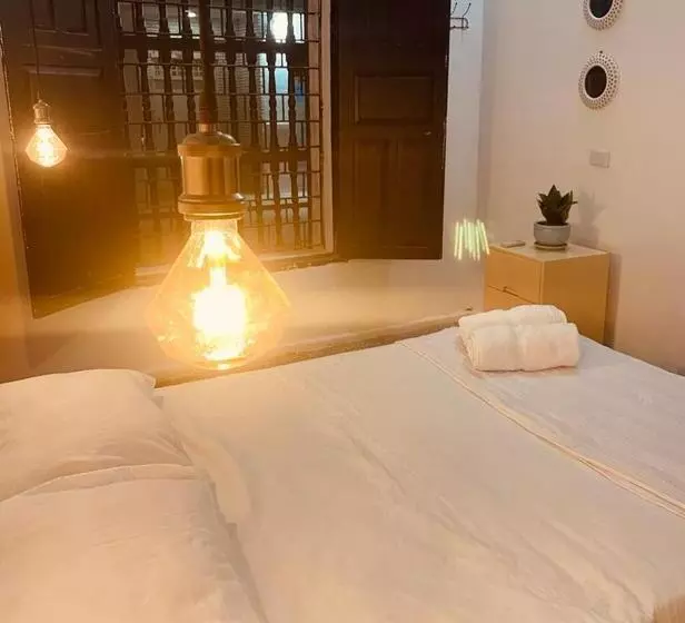 Majatalo Hostal 1545