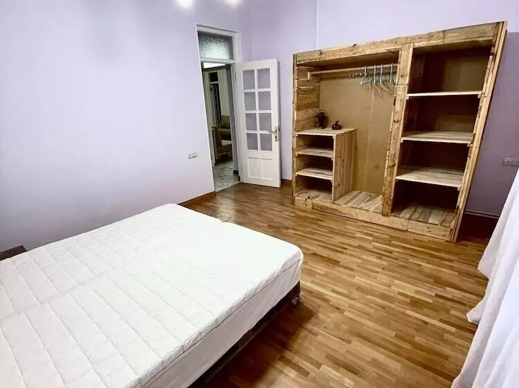 ペンション Najaryan’s Family Guest House